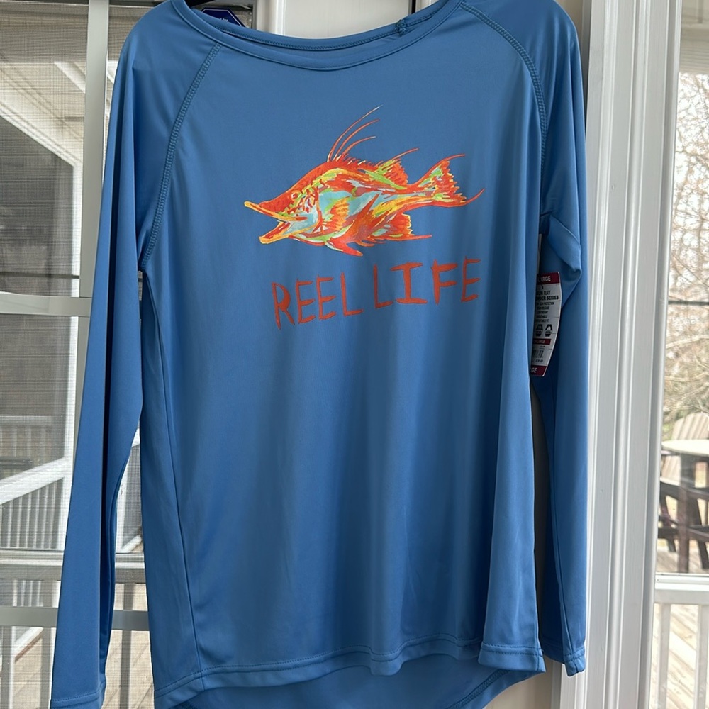 NWT Reel life women’s sun shirt. Size XL.